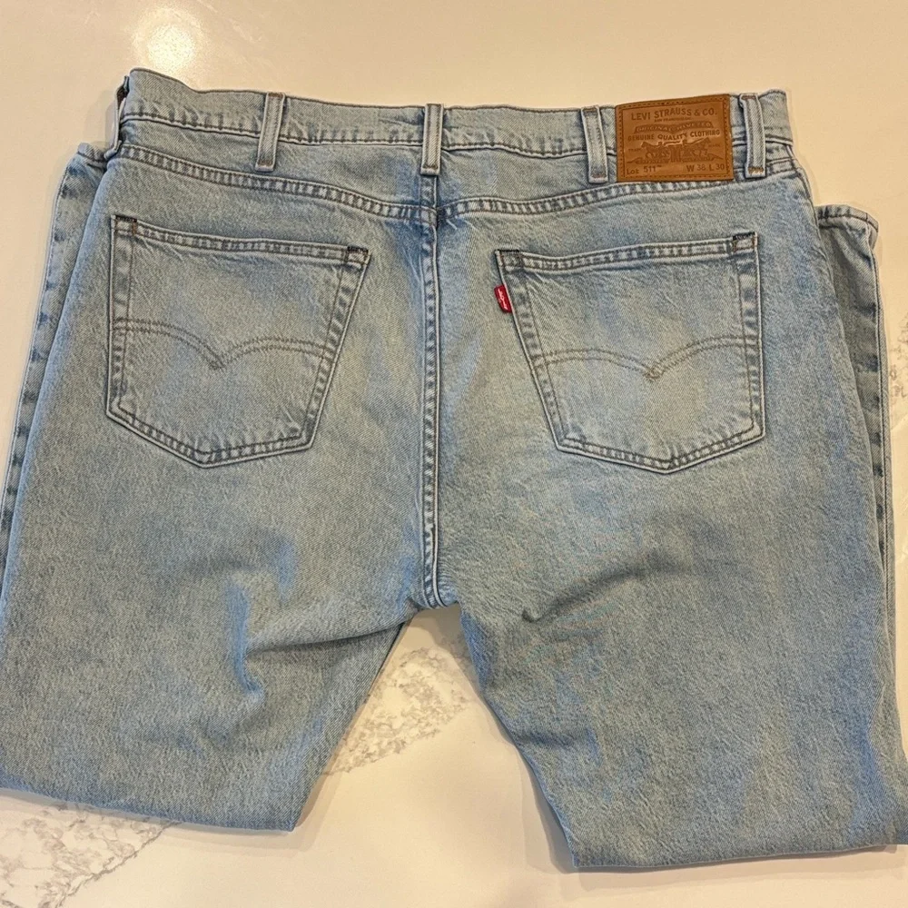 Levi’s 511 Slim Fit Jeans Men’s 38x30 Light Wash Premium Denim Stretch - Picture 1 of 5